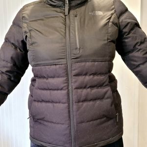 Black North Face winter fitted jacket